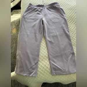 Lululemon Lavender cropped athletic Pants & matching sweatshirt